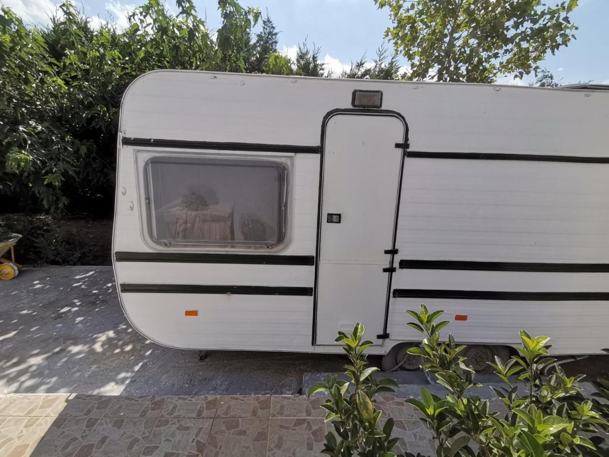 Green Garden Caravan Otel Agrilia Dış mekan fotoğraf
